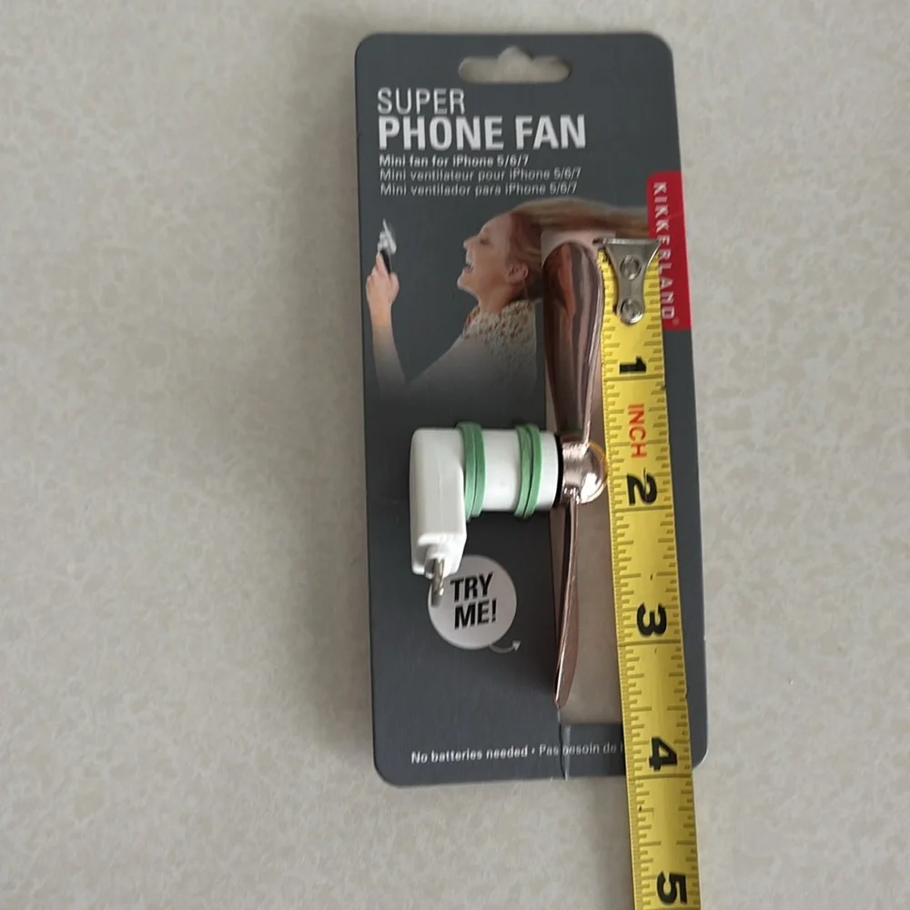 NWT Kikkerland Super Phone Fan for iPhone 5/6/7